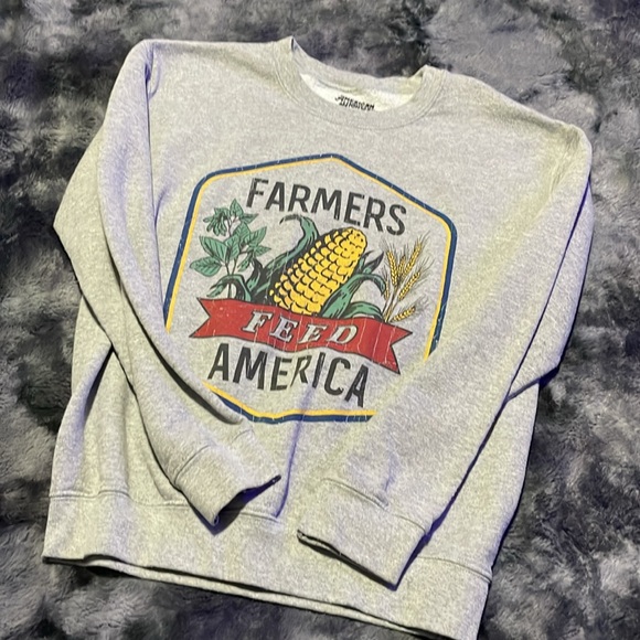Farmers Feed America Sweatshirt - Picture 3 of 4